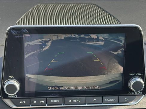 Used 2025 Nissan Altima 2.5 SV image 17