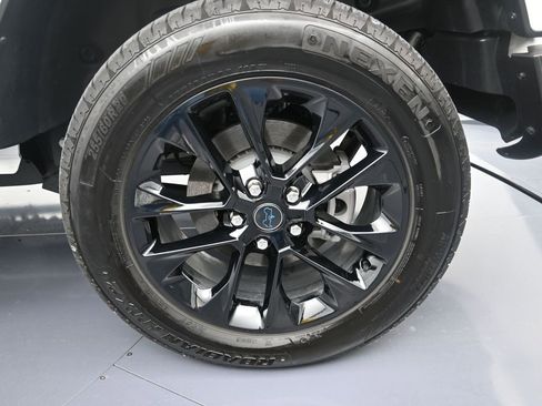 Used 2024 Jeep Wrangler Unlimited Sahara w/ Safety Group image 14