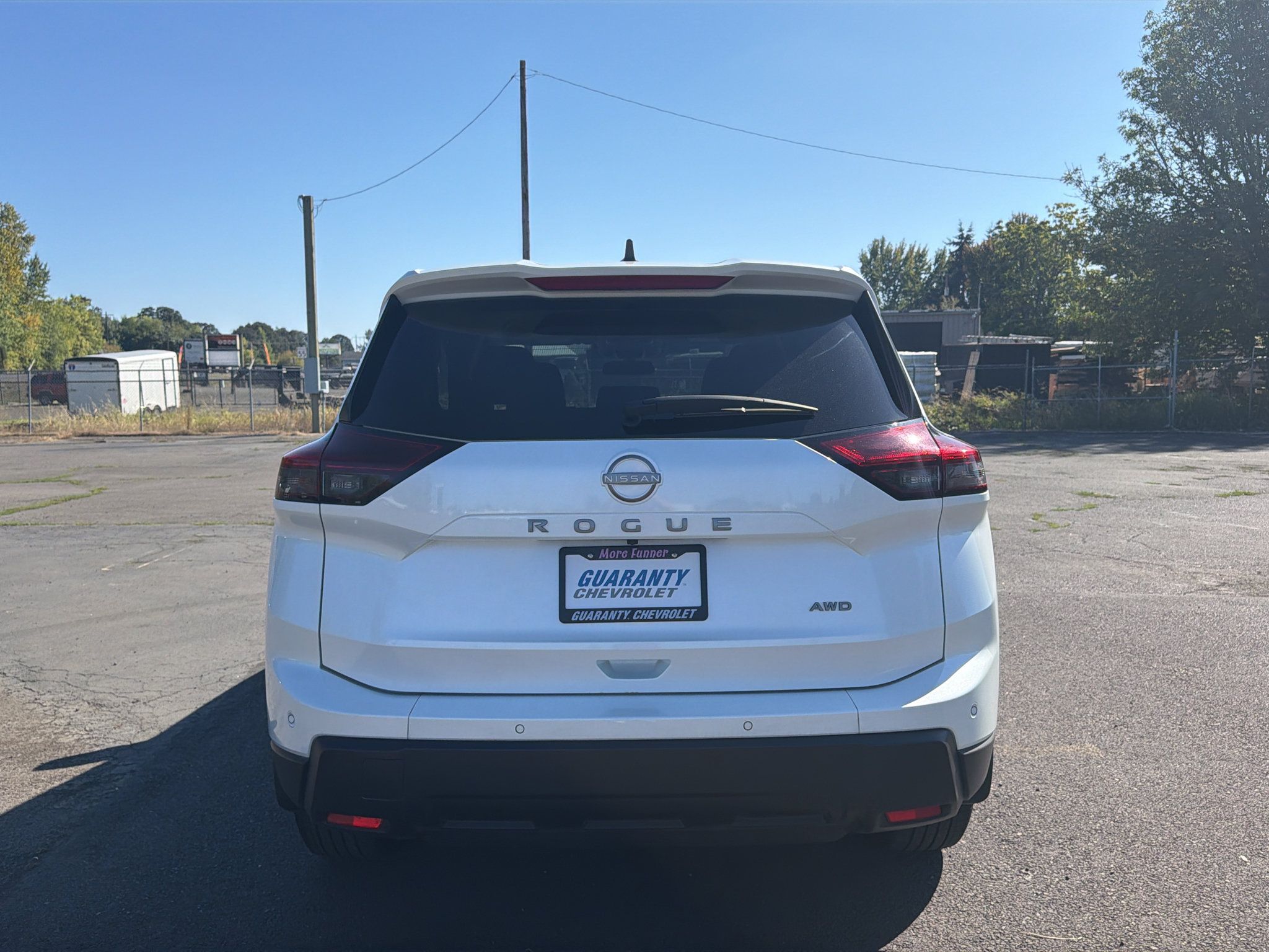 Used 2025 Nissan Rogue S AWD/4WD image 9