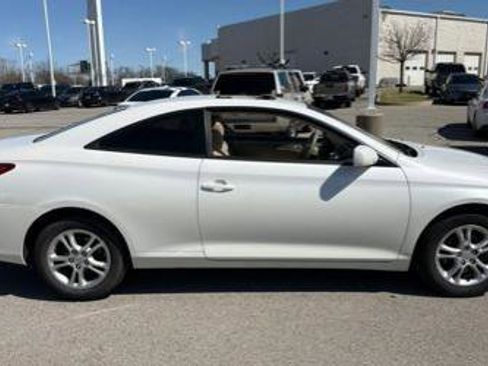 Used 2007 Toyota Solara SE image 2