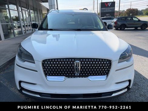 Used 2023 Lincoln Aviator Reserve w/ Equipment Group 201A RWD image 9