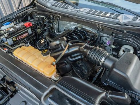 Used 2015 Ford F150 XLT w/ Equipment Group 302A Luxury image 15