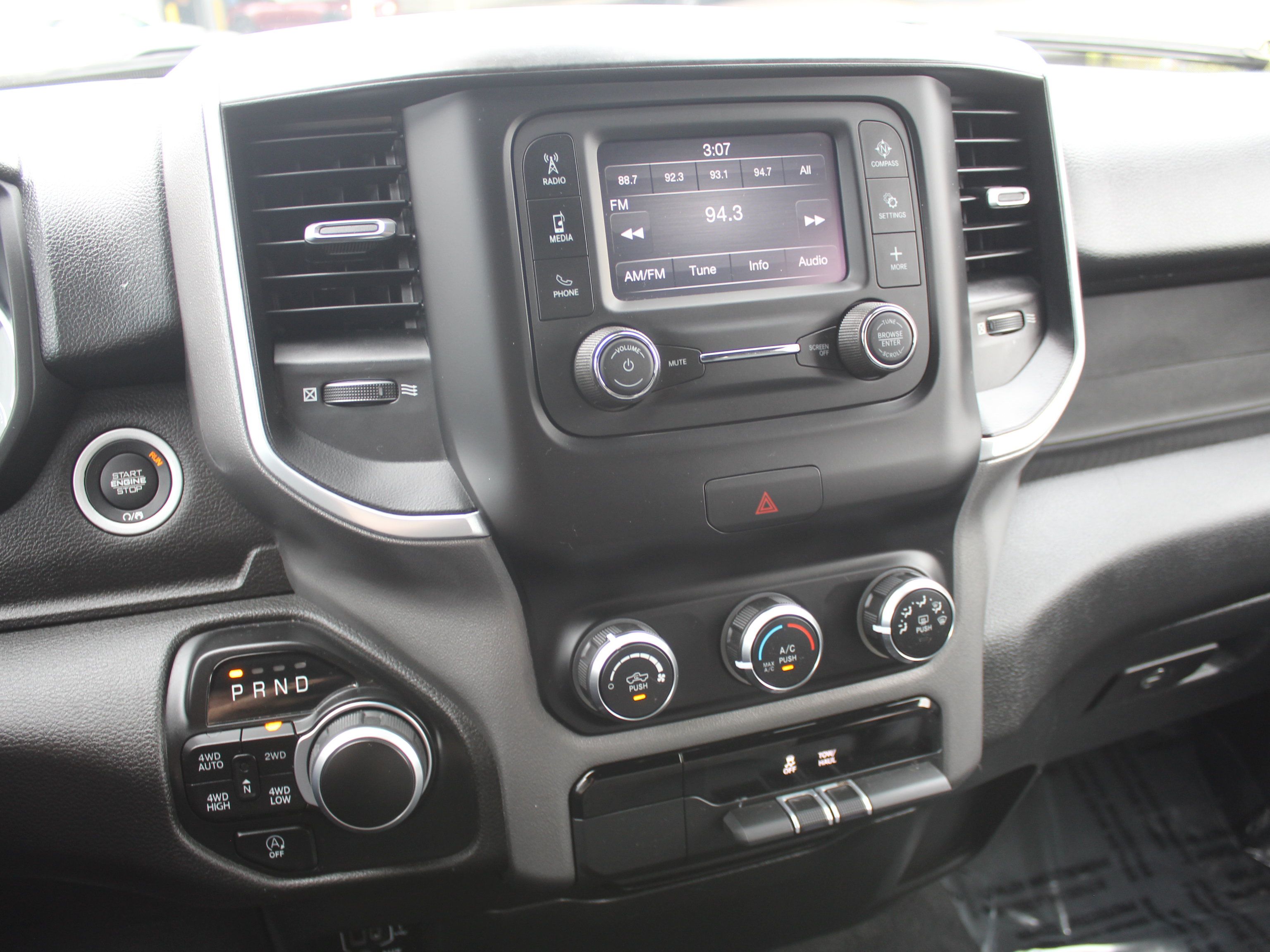 Used 2022 RAM 1500 Big Horn AWD/4WD image 18