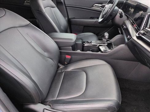 Used 2023 Kia Sportage EX image 21