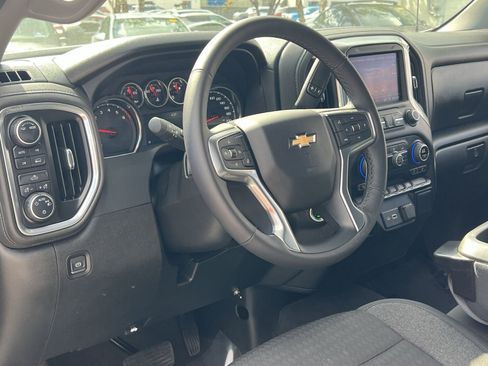 Used 2022 Chevrolet Silverado 1500 LT w/ Work Truck Package AWD/4WD image 15