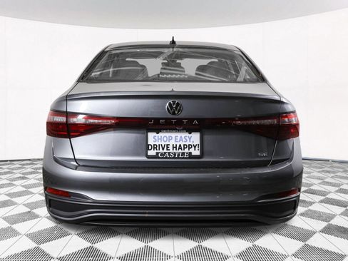 Used 2026 Volkswagen Jetta SE FWD image 14