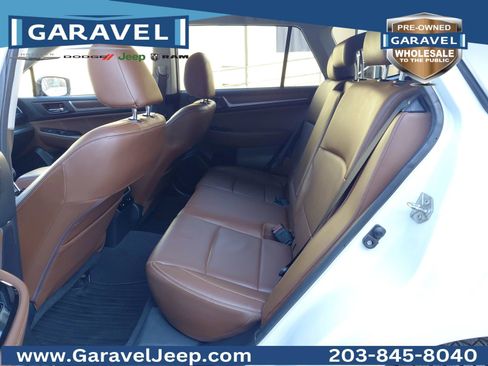 Used 2017 Subaru Outback 3.6R Touring image 17