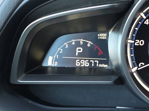 Used 2020 Toyota Yaris LE FWD image 29