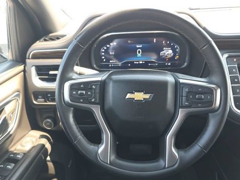 Used 2023 Chevrolet Suburban Premier RWD image 15