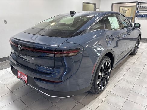 New 2026 Toyota Crown Platinum image 4