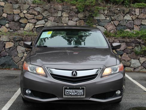 Used 2014 Acura ILX w/ Technology Package FWD image 3