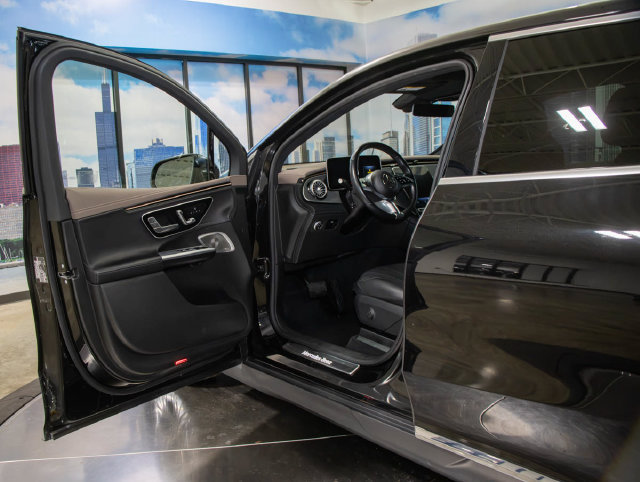 Certified 2023 Mercedes-Benz EQE 350+ 4MATIC SUV image 11