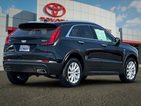 Used 2021 Cadillac XT4 Luxury w/ Driver Awareness Package FWD image 3