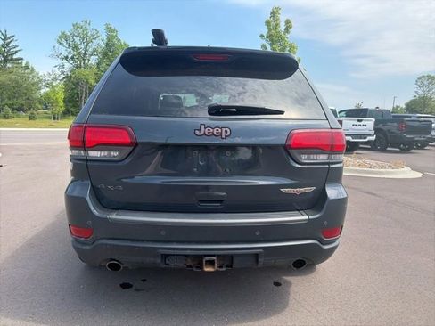 Used 2017 Jeep Grand Cherokee Trailhawk AWD/4WD image 4