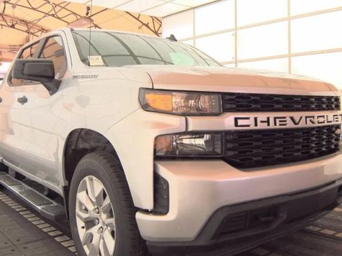 Used 2022 Chevrolet Silverado 1500 Custom AWD/4WD image 5