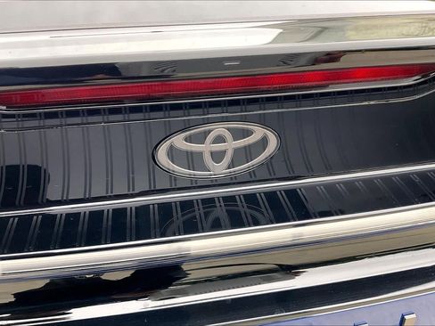 New 2026 Toyota Prius Plug-In Hybrid image 15