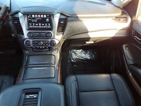Used 2019 Chevrolet Suburban Premier image 19