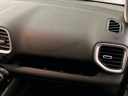 Used 2024 Hyundai Venue SEL image 15