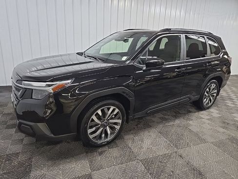 Used 2025 Subaru Forester Touring AWD/4WD image 6