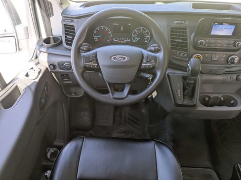 Used 2024 Ford Transit 250 148 Medium Roof RWD image 17