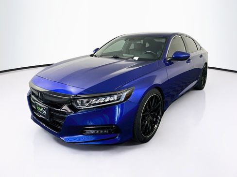 Used 2018 Honda Accord Sport image 3