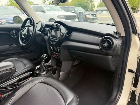 Used 2018 MINI Cooper 2-Door Hardtop FWD image 20