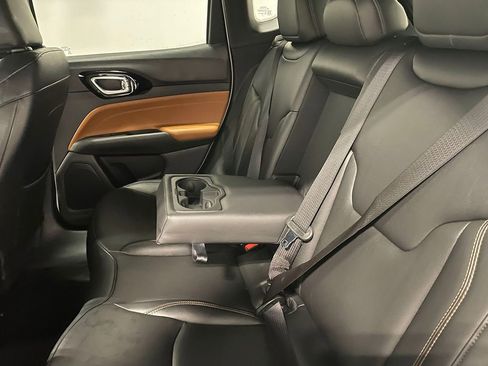 Used 2024 Jeep Compass Limited image 24