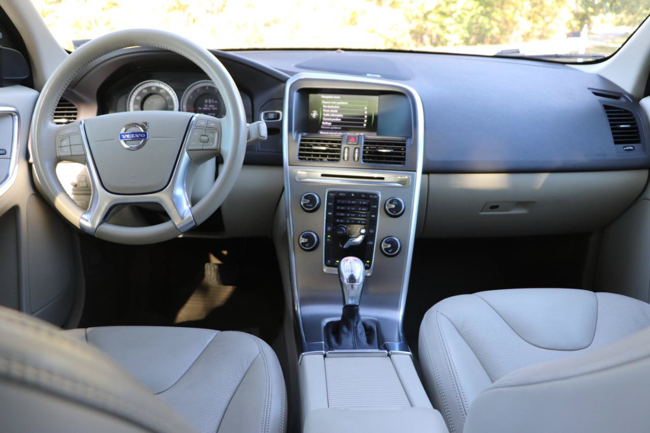 Used 2013 Volvo XC60 3.2 FWD image 29