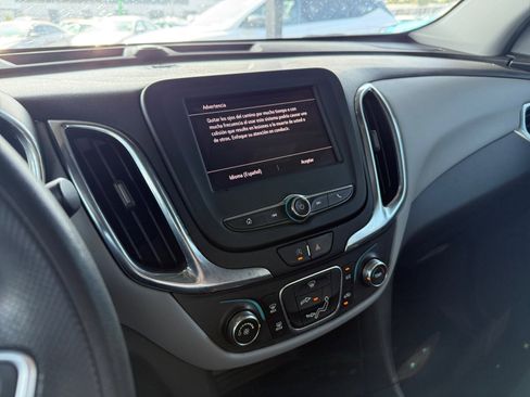 Used 2023 Chevrolet Equinox LS FWD image 21