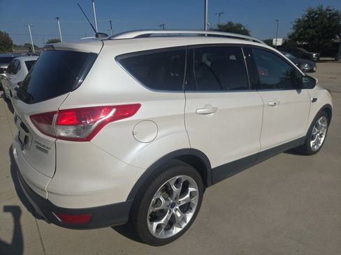 Used 2015 Ford Escape Titanium w/ Equipment Group 301A FWD image 3