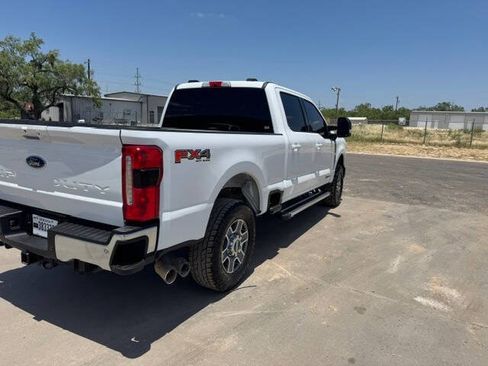 Used 2025 Ford F250 Lariat w/ FX4 Off-Road Package AWD/4WD image 9