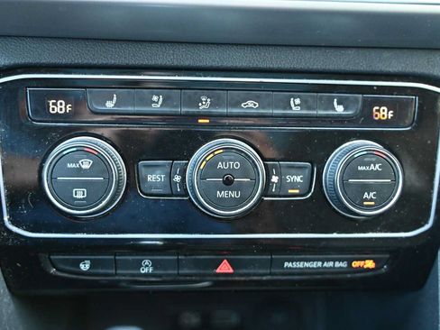 Used 2018 Volkswagen Atlas SEL Premium AWD/4WD image 14
