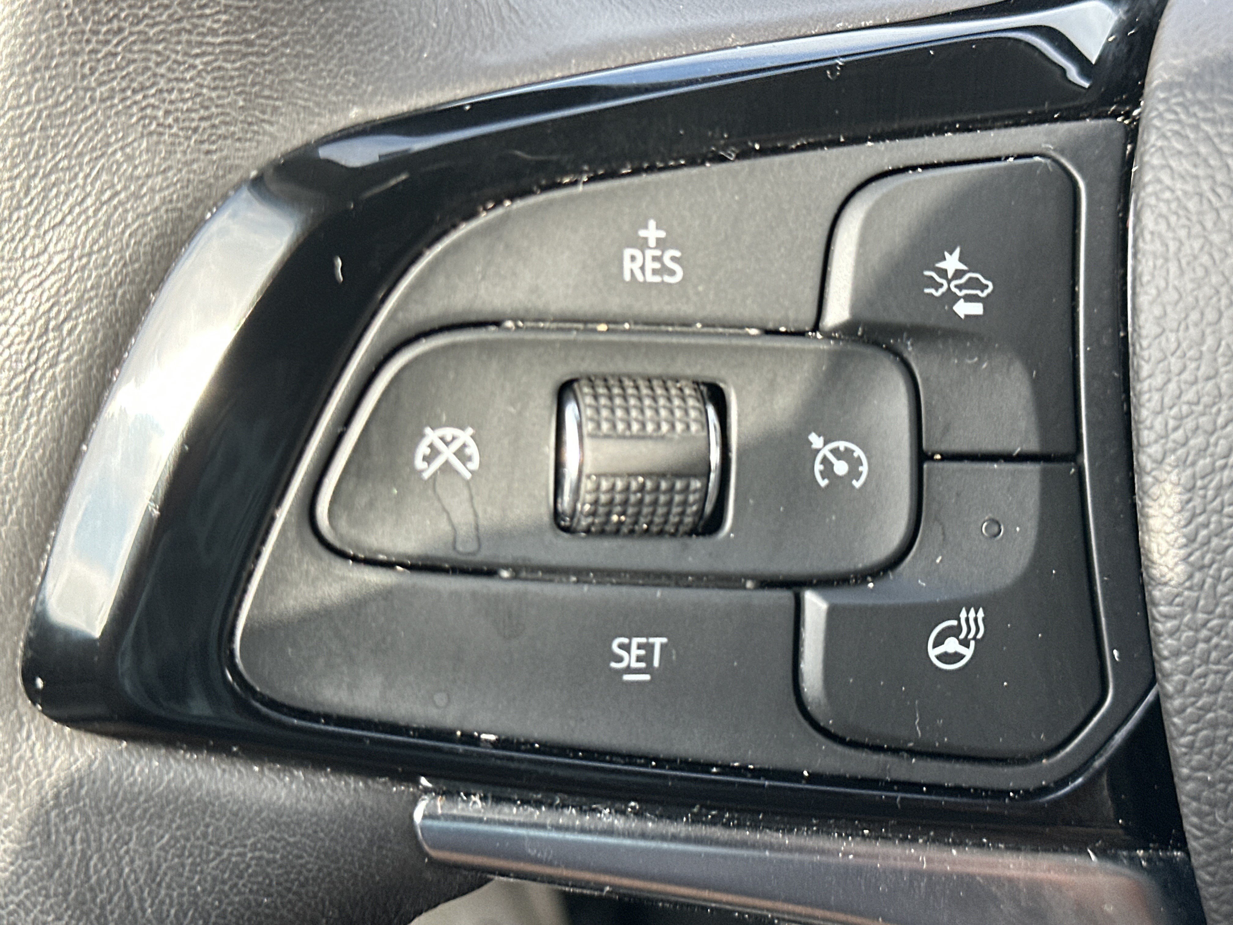 Certified 2023 Buick Enclave Essence w/ Experience Buick Package FWD image 27
