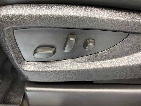 Used 2016 GMC Yukon XL Denali w/ Open Road Package image 21