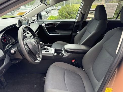 Used 2020 Toyota RAV4 LE w/ All Weather Liner Package AWD/4WD image 21