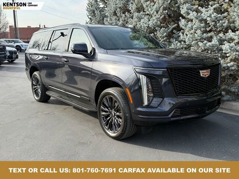Used 2025 Cadillac Escalade ESV Sport w/ LPO, ONYX Package image 12