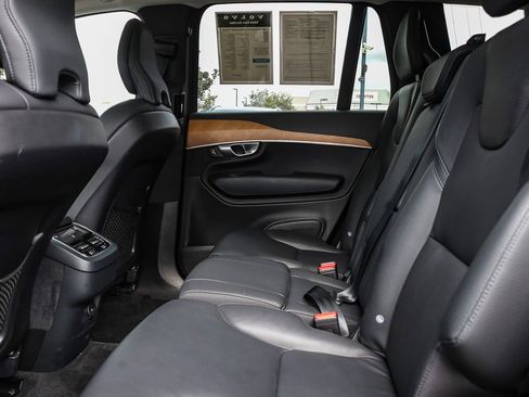 Used 2024 Volvo XC90 B6 Plus image 18