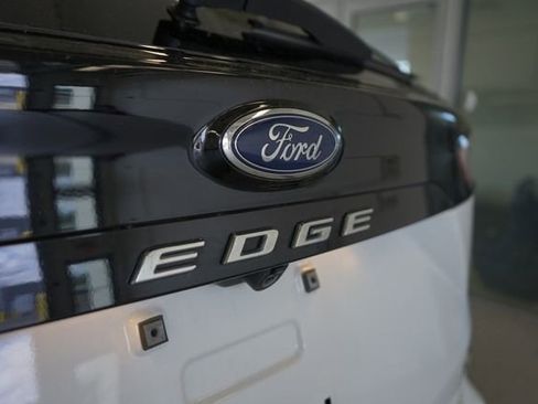 Used 2022 Ford Edge SEL w/ Convenience Package AWD/4WD image 13