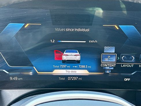 Used 2025 BMW i5 eDrive40i w/ Premium Package image 12