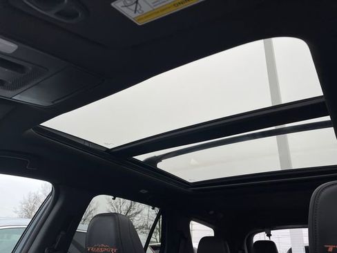 Used 2023 Honda Pilot TrailSport image 38