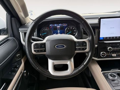 Used 2024 Ford Expedition Max XLT image 12