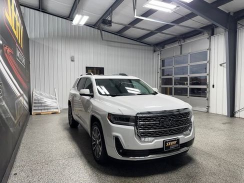 Used 2021 GMC Acadia Denali w/ Denali Technology Package FWD image 19