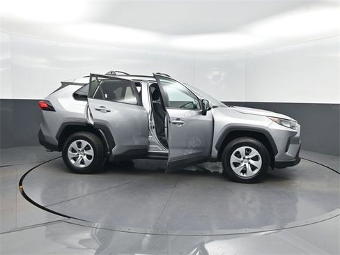 Used 2019 Toyota RAV4 LE image 37