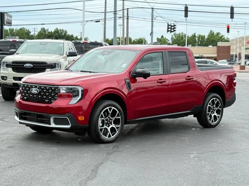 Used 2026 Ford Maverick Lariat w/ 4K Tow Package AWD/4WD image 8