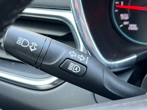 Used 2023 Chevrolet Equinox LT FWD image 33