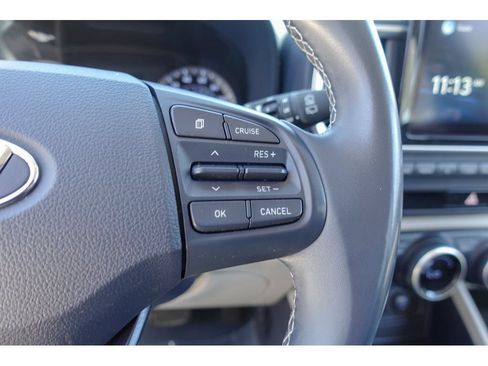 Used 2021 Hyundai Venue FWD image 15