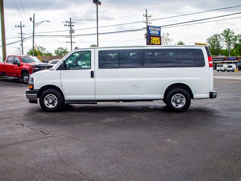 Used 2020 Chevrolet Express 3500 LT w/ LT Preferred Equipment Group image 4