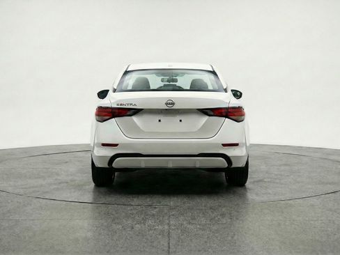 Used 2025 Nissan Sentra SV image 7