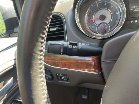 Used 2014 Chrysler Town & Country Touring FWD image 26