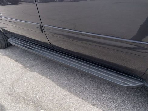 Used 2011 GMC Yukon XL 2500 SLT w/ SLT-2 Equipment Package image 27